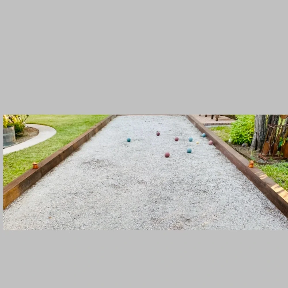 Yard or Garden Art / Bocce Ball Court Markers ~ Home Decor ~ Glass Insulators - Picture 8 of 8